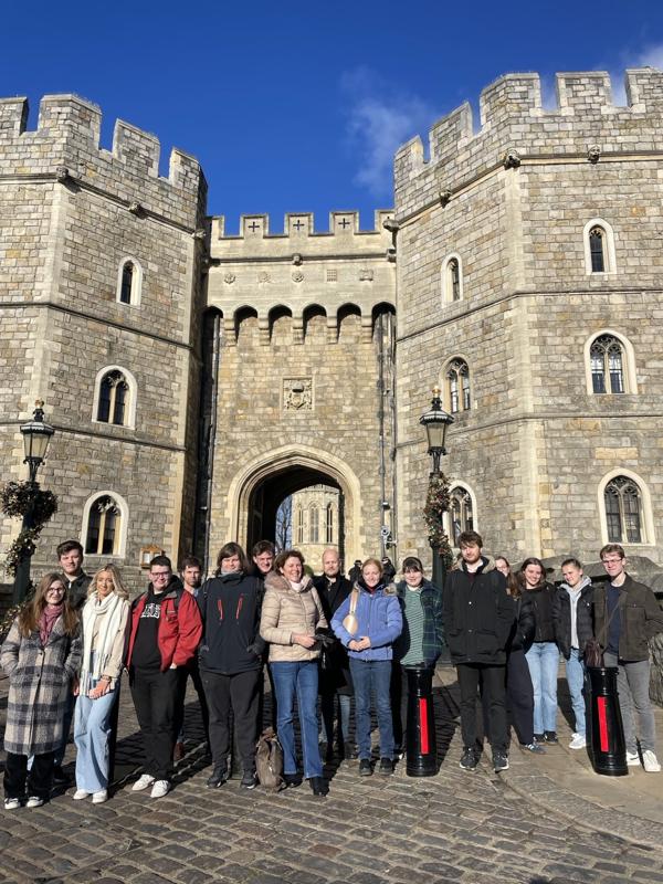 UW History Students at Royal Archives